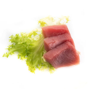 piatto con sashimi di tonno